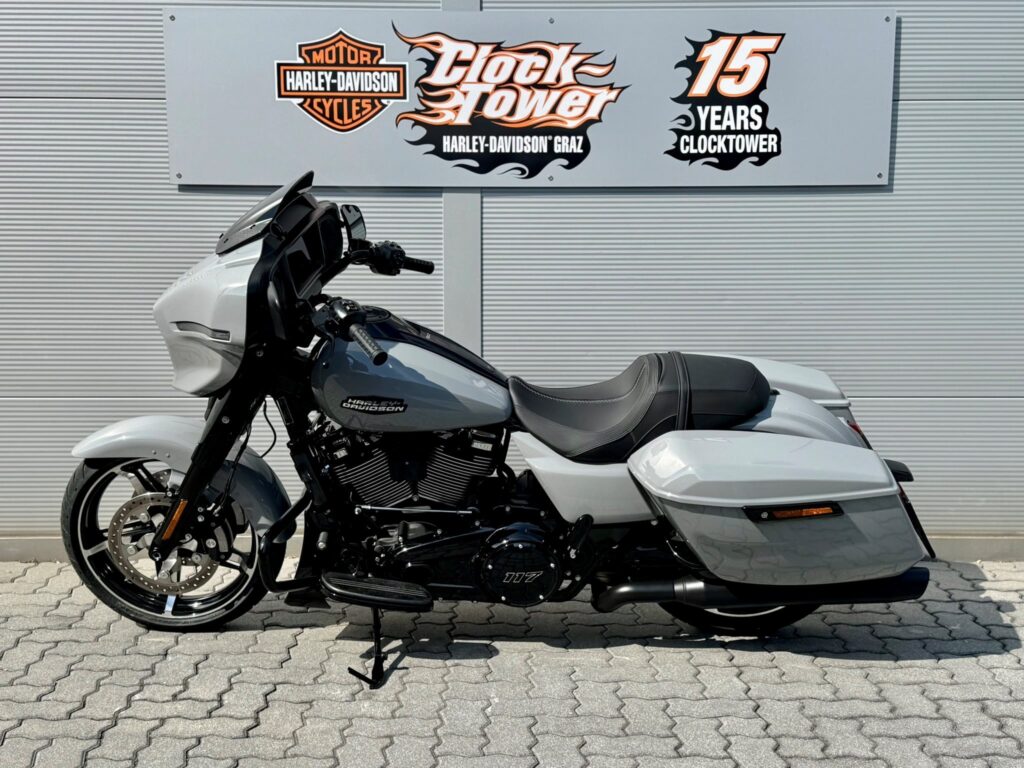 Street Glide FLHX