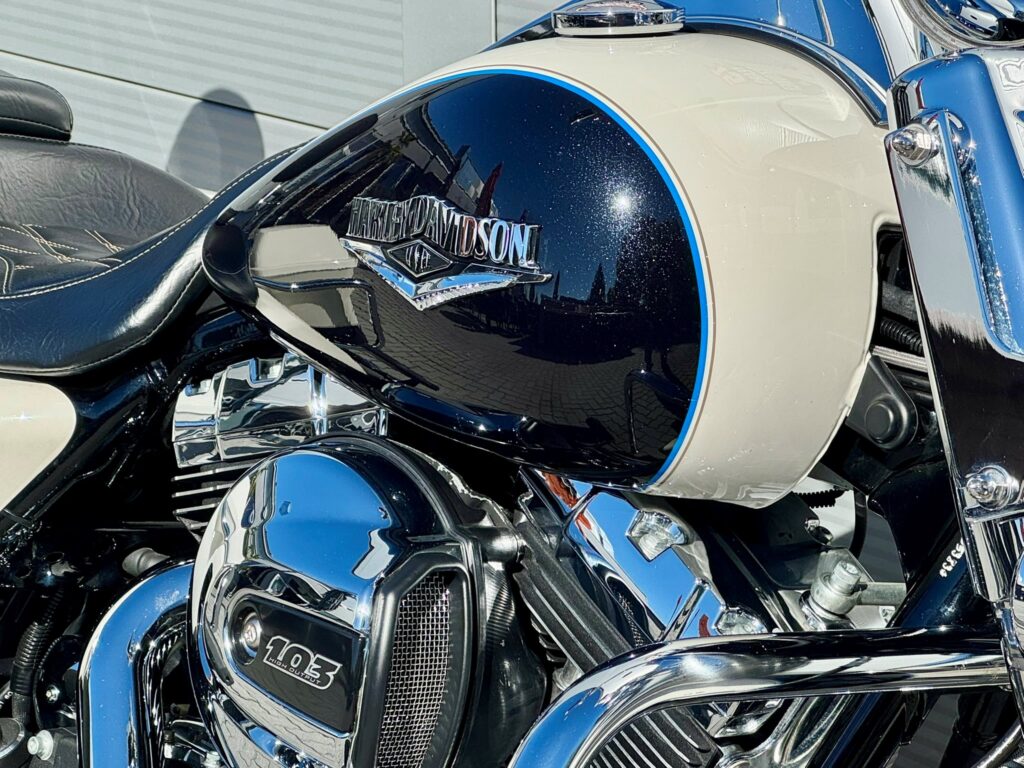 Touring Road King FLHR