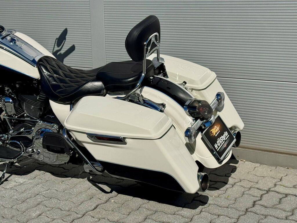 Touring Road King FLHR